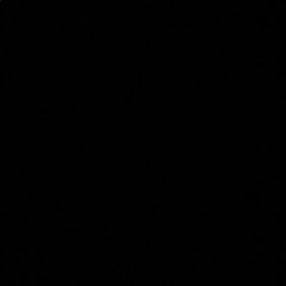 Meet your Posher, Nicole - Picture 1 of 1